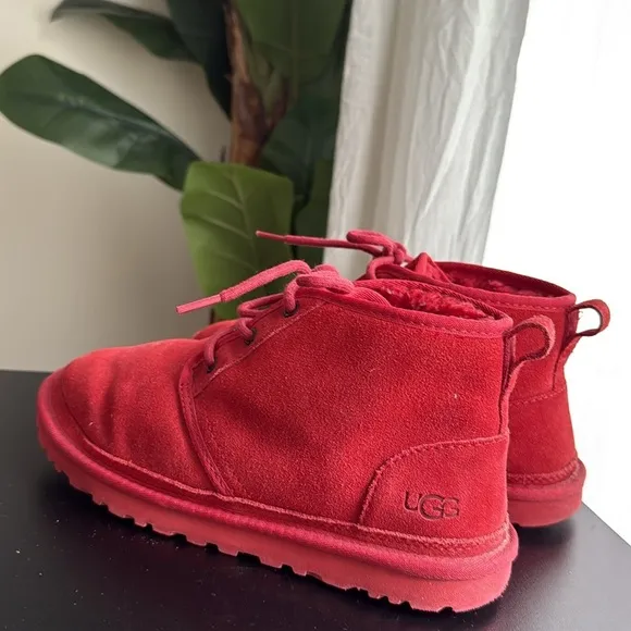 UGGS Samba Red Neumel Lace Up Boots Women’s Size 8