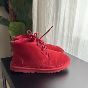 UGGS Samba Red Neumel Lace Up Boots Women’s Size 8