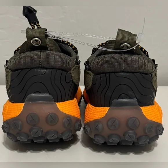 Under Armour Men's/Women’s Olive and Orange Shoes.