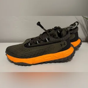 Under Armour Men's/Women’s Olive and Orange Shoes.