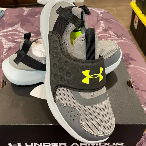 Under Armour RunPlay preschool kids' running shoes