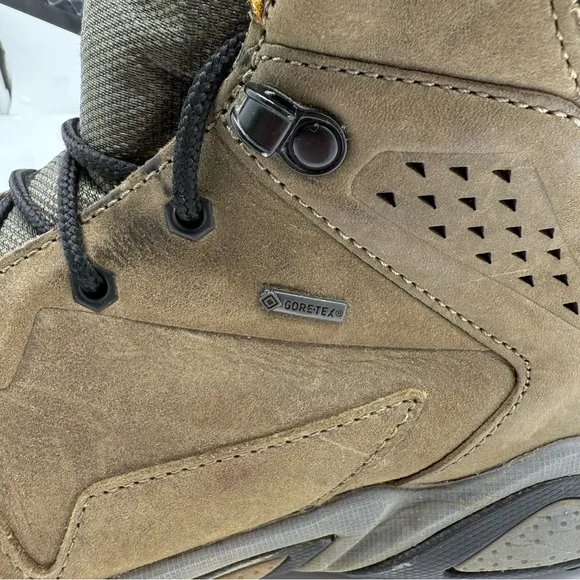 Under Armour Tabor Ridge Mens 8 Hiking Boots Shoes Gore-Tex Leather Hunting GTX