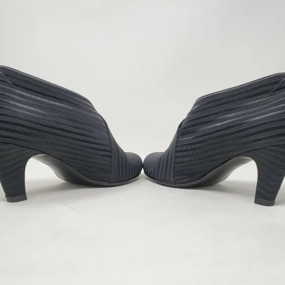 United Nude Fold Mid Shoes Heels Booties Round Toe