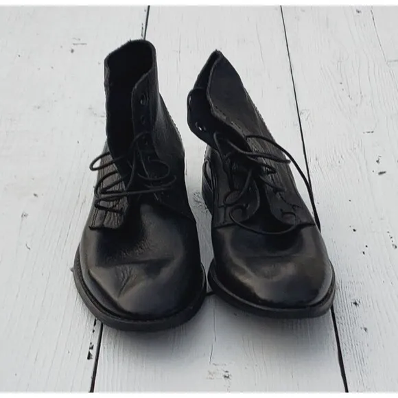 Urban Outfitters Men's Black Leather Lace Up Boots US 9 EU 43 - SHELF WEAR