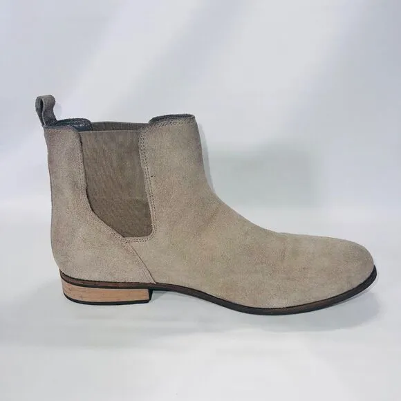 Urban Outfitters UO Chelsea Suede Boots Beige Men's 10