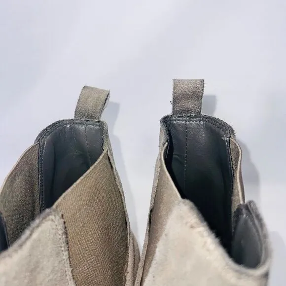 Urban Outfitters UO Chelsea Suede Boots Beige Men's 10