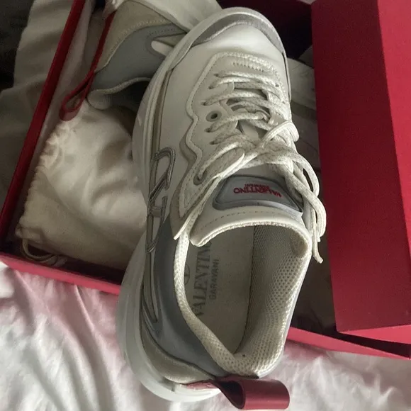 VALENTINO GARAVANICalfskin Split Shegoes Sneakers 36.5 Ghiaccio White