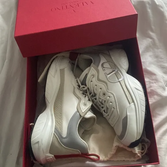 VALENTINO GARAVANICalfskin Split Shegoes Sneakers 36.5 Ghiaccio White