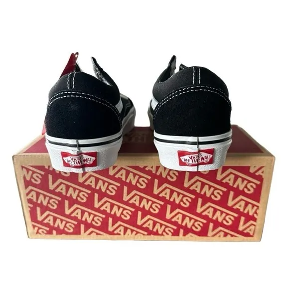 Vans Black and White Slip-On Sneakers Old Skool Black White Women 5.5 Men 4.0