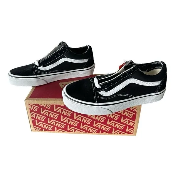 Vans Black and White Slip-On Sneakers Old Skool Black White Women 5.5 Men 4.0