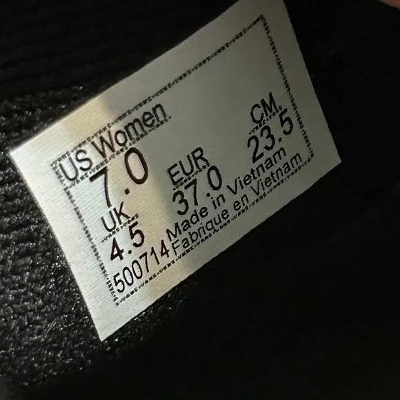 VANS black slip on shoes sneakers women’s 7 new in box