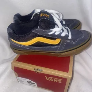 Vans Caldrone Casual Suede Sneakers Boys Charcoal Gray Yellow Size 5 New Box