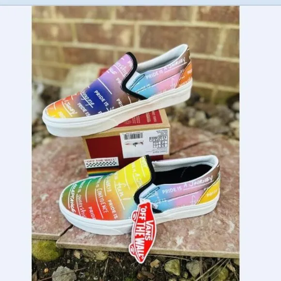 Vans Classic Pride Rainbow White Womens Canvas Slip-on Shoes Sz 7 Fast Shipping