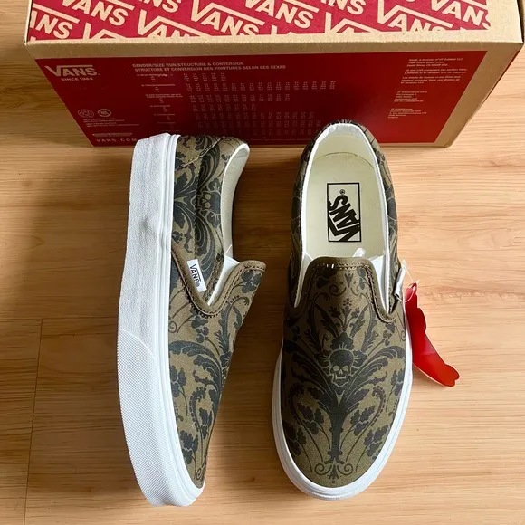 Vans classic slip- On Skull Tapestry Grape Leaf Women 8.0 US