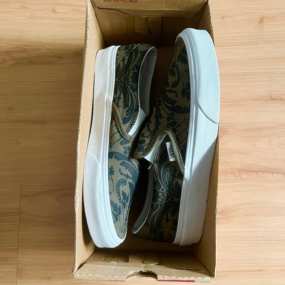 Vans classic slip- On Skull Tapestry Grape Leaf Women 8.0 US