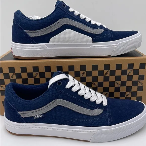Vans Men’s Blue and White Sneakers Bmx Old SkoolNavy/WhiteVN0005UZNAV
