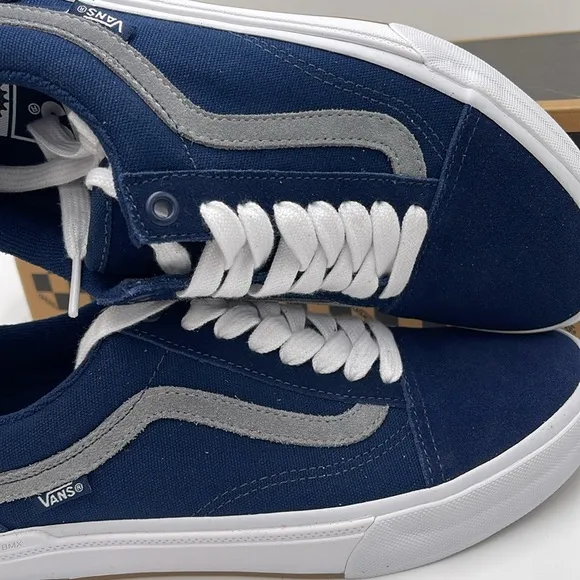 Vans Men’s Blue and White Sneakers Bmx Old SkoolNavy/WhiteVN0005UZNAV