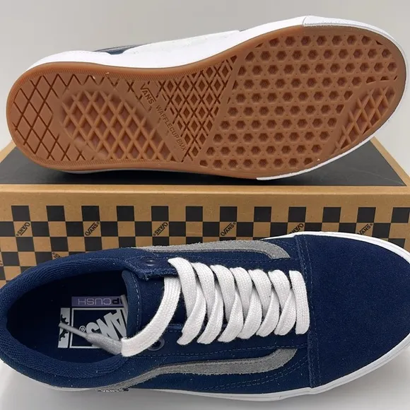 Vans Men’s Blue and White Sneakers Bmx Old SkoolNavy/WhiteVN0005UZNAV