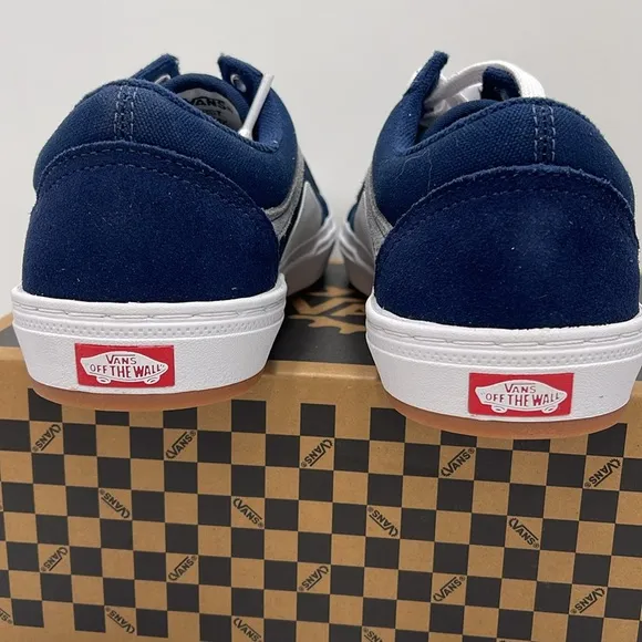Vans Men’s Blue and White Sneakers Bmx Old SkoolNavy/WhiteVN0005UZNAV