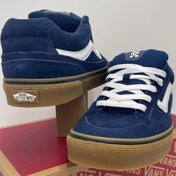 Vans Men’s Caldrone Suede Dress Blues/GumVN0A5JM2FS1 Sneakers