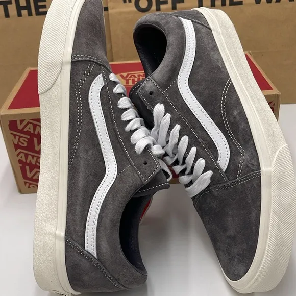 Vans Men’s Old Skool(Pig Suede) Rabbit/Snow WhiteVN0A5KRF888 Sneakers