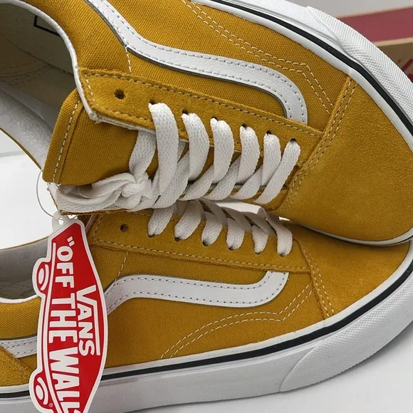 Vans Men’s Yellow Suede Sneakers Old SkoolColor Theory Golden YelloVN0A5KRSF3X