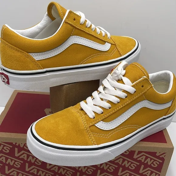 Vans Men’s Yellow Suede Sneakers Old SkoolColor Theory Golden YelloVN0A5KRSF3X