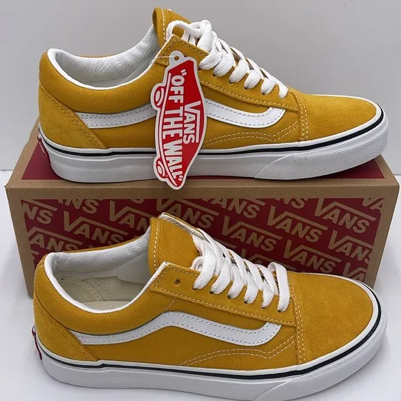Vans Men’s Yellow Suede Sneakers Old SkoolColor Theory Golden YelloVN0A5KRSF3X