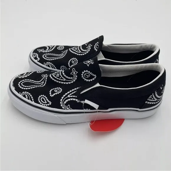 Vans Off The Wall Peace Paisley Print Classic Unisex Slip On Sneakers Shoes NWT