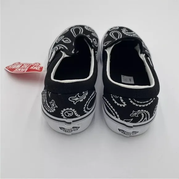 Vans Off The Wall Peace Paisley Print Classic Unisex Slip On Sneakers Shoes NWT