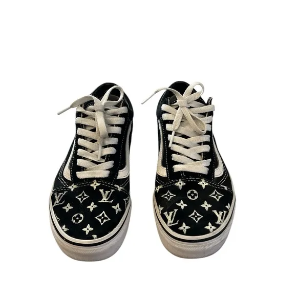 Vans Old Skool Shoes Black and White Sneakers, Size 7