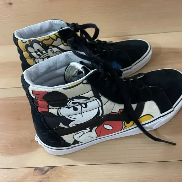 Vans SK8 Hi Disney Mickey and Friends Sneakers Men’s Size 9.5 M