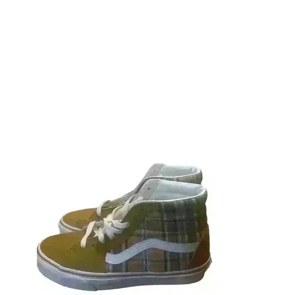 Vans Sk8-Hi sneakers - Womens lace-up Vans plaid  High-top padded at the ankle.