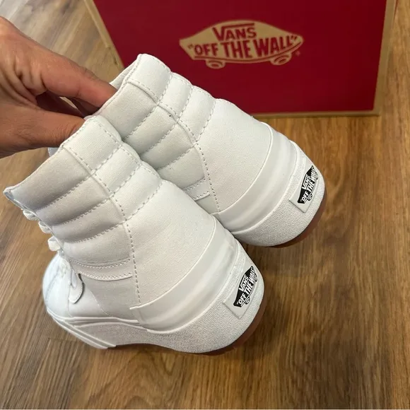 VANS sk8-hi top stacked white platform lace up shoes sneakers women’s 8.5 new