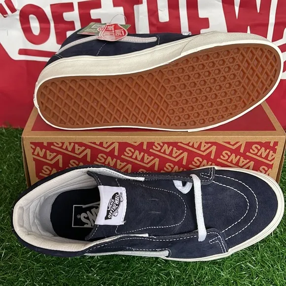 Vans Sk8-Hi(Pig Suede)Parisian Night/Snow WhiteVNOA32QG9G5WMNS sneakers