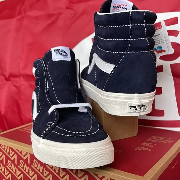 Vans Sk8-Hi(Pig Suede)Parisian Night/Snow WhiteVNOA32QG9G5WMNS sneakers