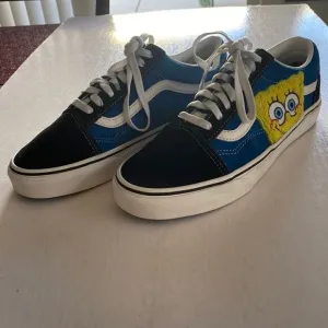 VANS Sponge Bob Blue/ Black Suede Leather Sneakers Size 9