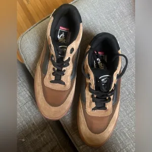 Vans Wayvee Pro Skate shoe in the Tobacco Brown colorway. SIZE 6.5