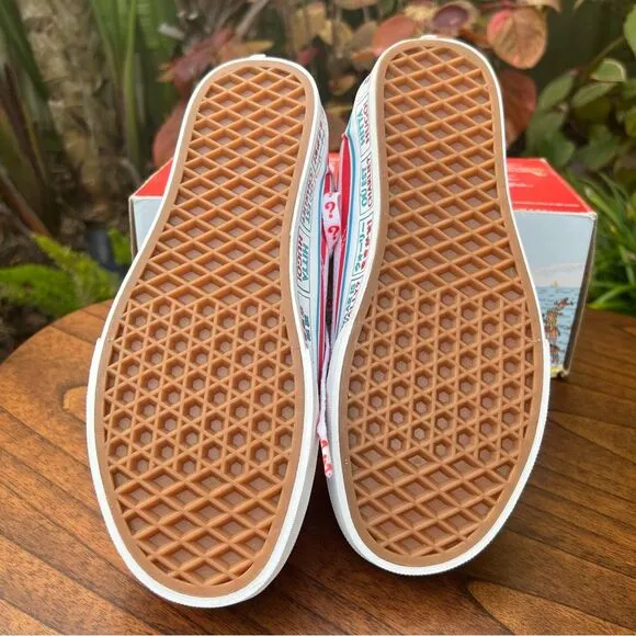 Vans Where’s Waldo? Old Skool sneakers LIMITED EDITION men’s 5 - women’s 6.5 NWT