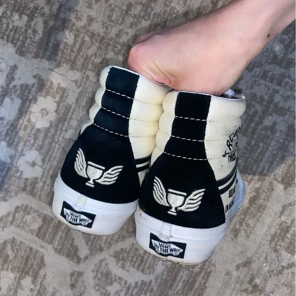Vans White and Black Athletic High-Top Shoes Kreatures Habit Athletic Womens 8.5