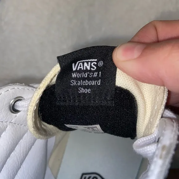 Vans White and Black Athletic High-Top Shoes Kreatures Habit Athletic Womens 8.5