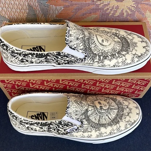 Vans WMNS Classic Slip-0n(Ouroboros) Black/Tr WhtVN0A4U38WT8Sneakers