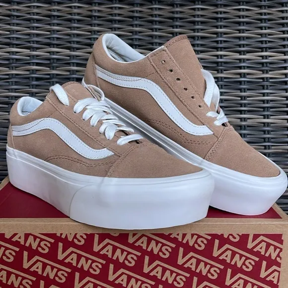 Vans WMNS Old Skool Stacked Soft Suede) Burro/True White VN0A7Q5MB69Platforms