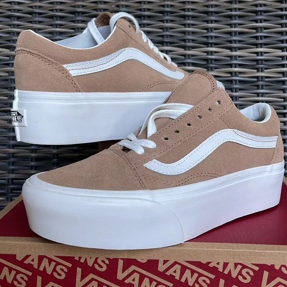Vans WMNS Old Skool Stacked Soft Suede) Burro/True White VN0A7Q5MB69Platforms