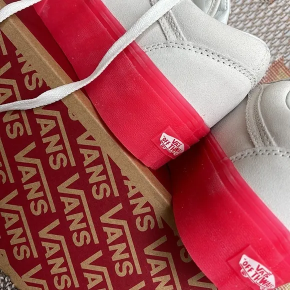 Vans WMNS Old Skool Stacked Suede Blanc De Blanc/PinkVN0A7Q5MCCSPlatforms