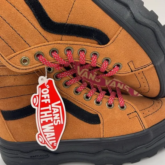 Vans WMNS Sentry Sk8-Hi Hiker Suede Brown/BlackVN0A5KY5Y49 Sneakers