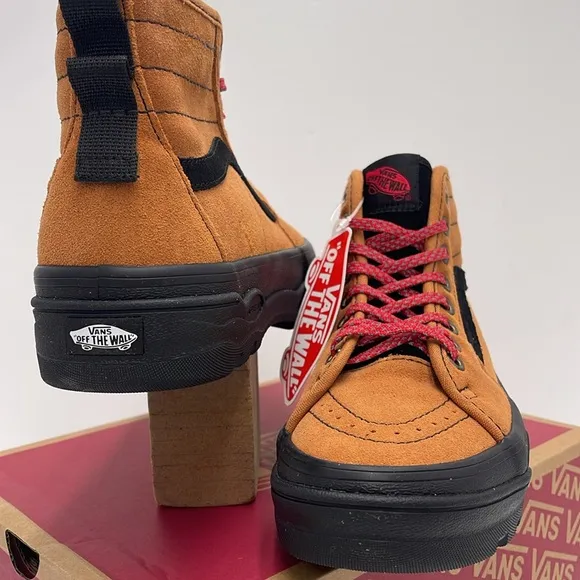 Vans WMNS Sentry Sk8-Hi Hiker Suede Brown/BlackVN0A5KY5Y49 Sneakers