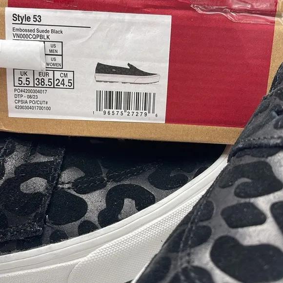 Vans WMNS Style 53 Embossed Suede BlackVN000CQPBLK Sneakers