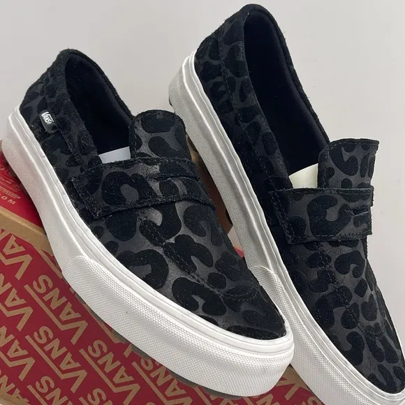Vans WMNS Style 53 Embossed Suede BlackVN000CQPBLK Sneakers