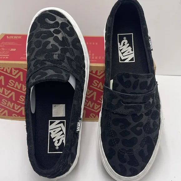 Vans WMNS Style 53 Embossed Suede BlackVN000CQPBLK Sneakers